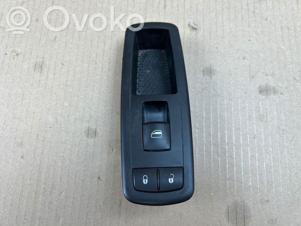 Interruptor del elevalunas eléctrico   68029178AA