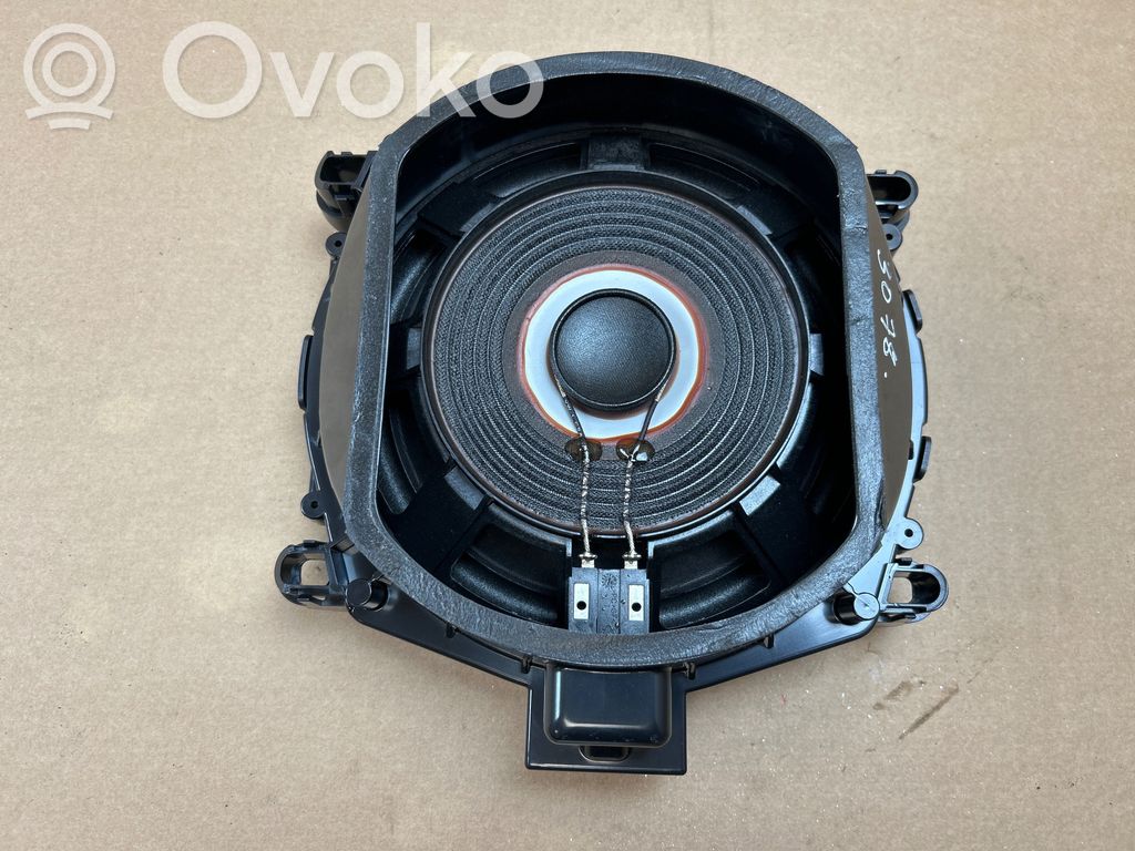 BMW X5 F15 Subwoofer 