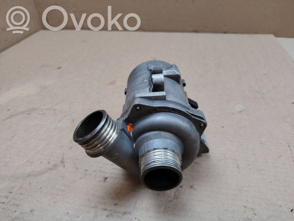 BMW 5 E60 E61 Vesipumppu 