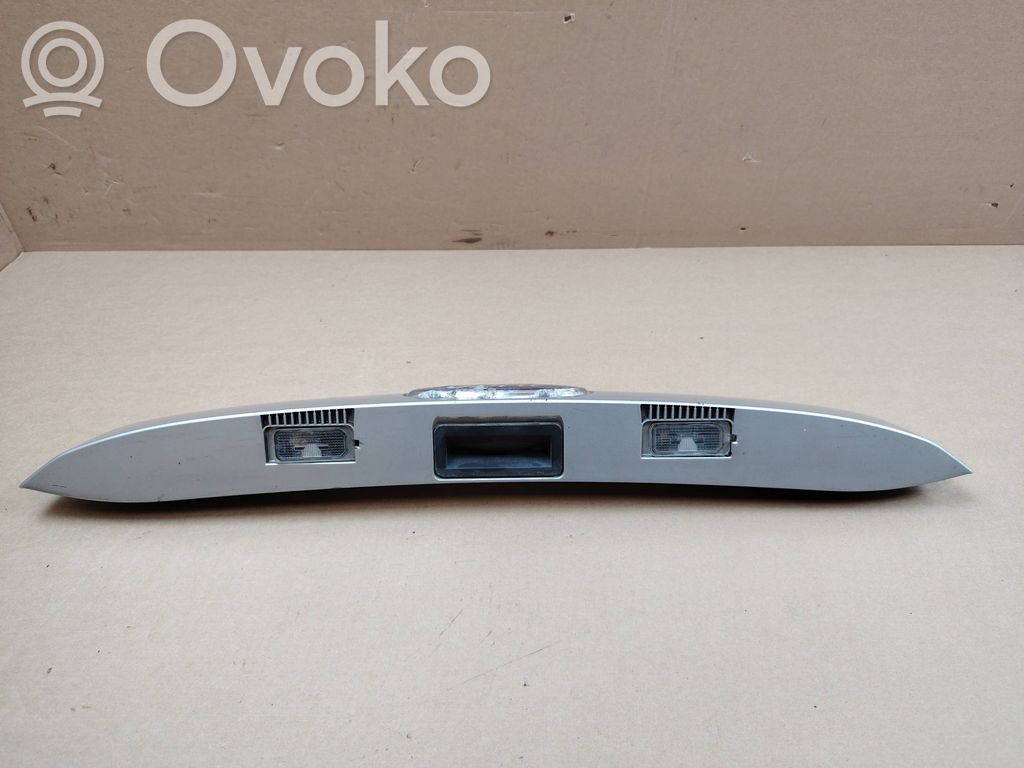 Ford Focus C-MAX Éclairage de plaque d'immatriculation 