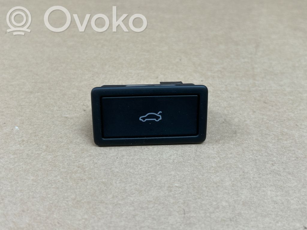 Volkswagen ID.4 Tailgate/boot open switch button 
