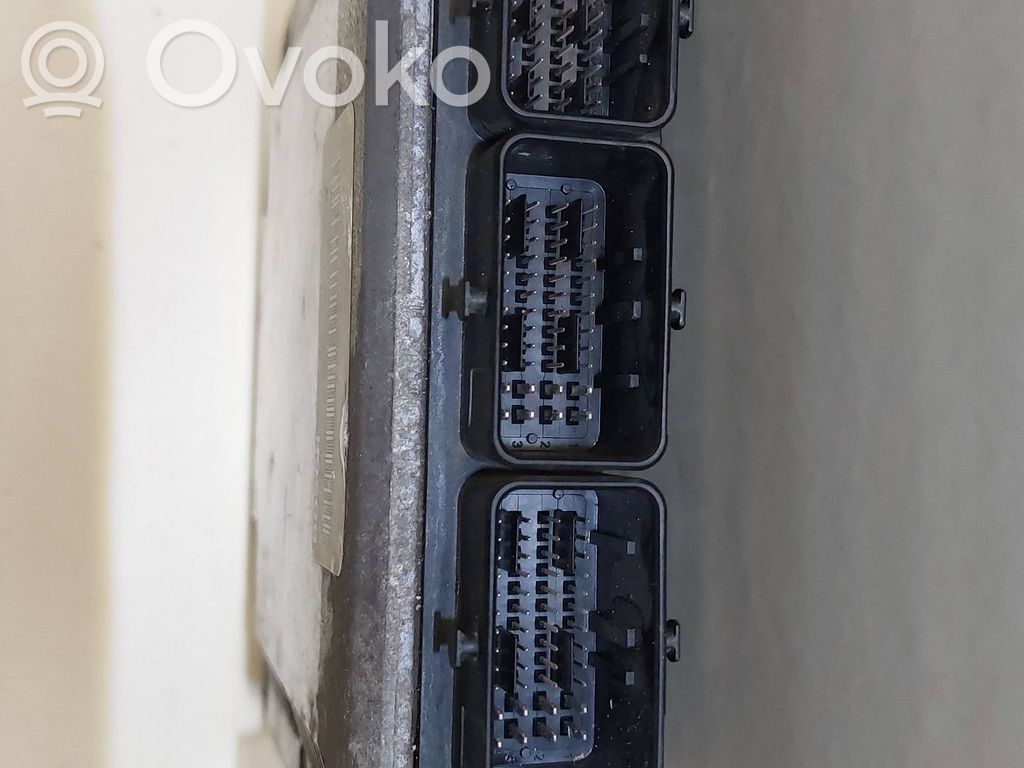 Engine control unit/module   8200211711,0281010637