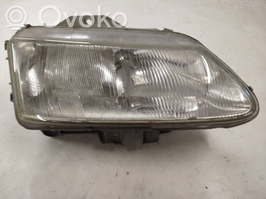 Renault Espace III Lampa przednia 
