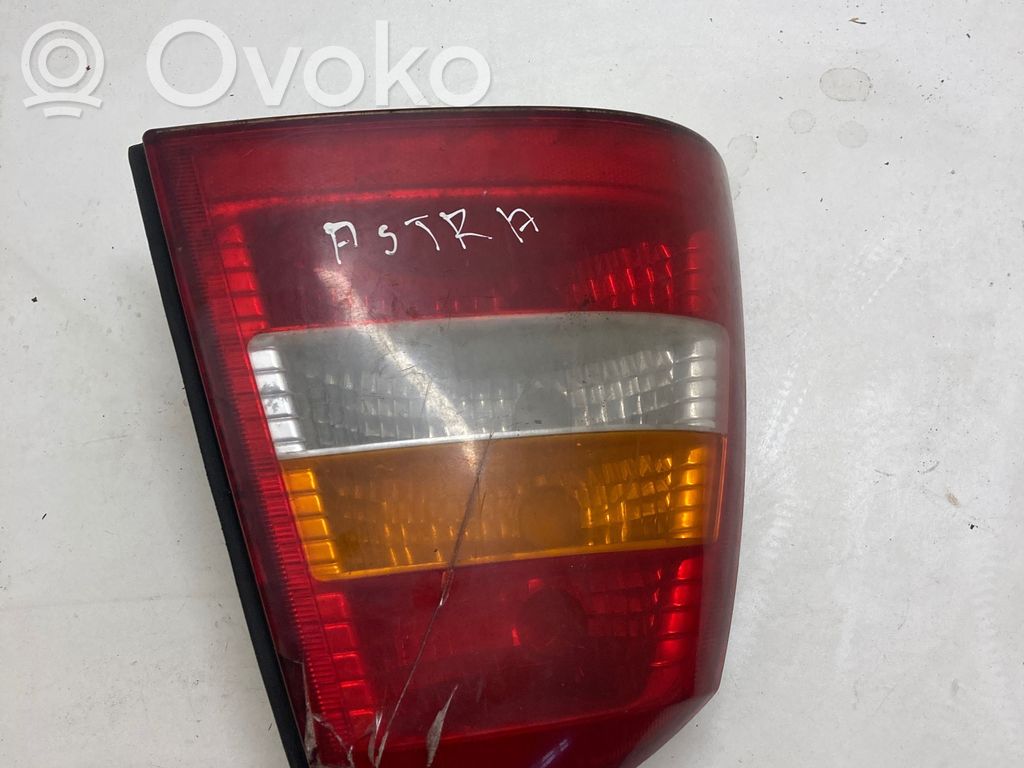 Opel Astra G Aizmugurējais lukturis virsbūvē 