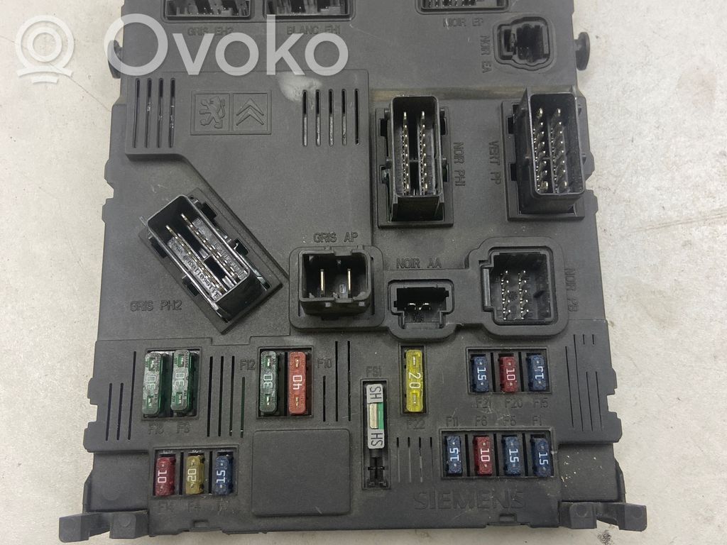 Citroen Xsara Picasso Fuse module 