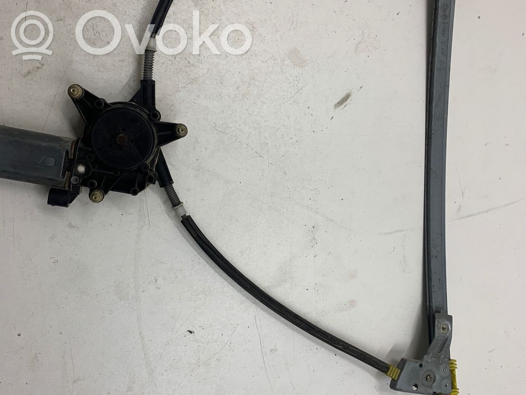 Renault Scenic I Macara ușă față cu motor 