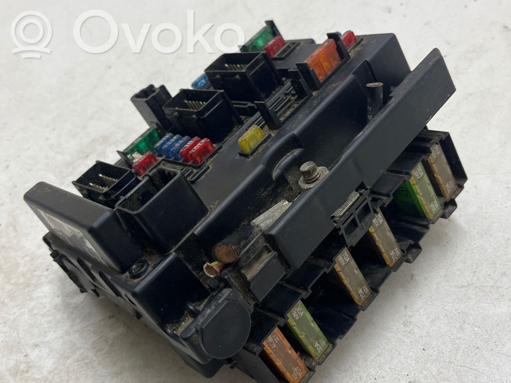Peugeot 307 Fuse module 
