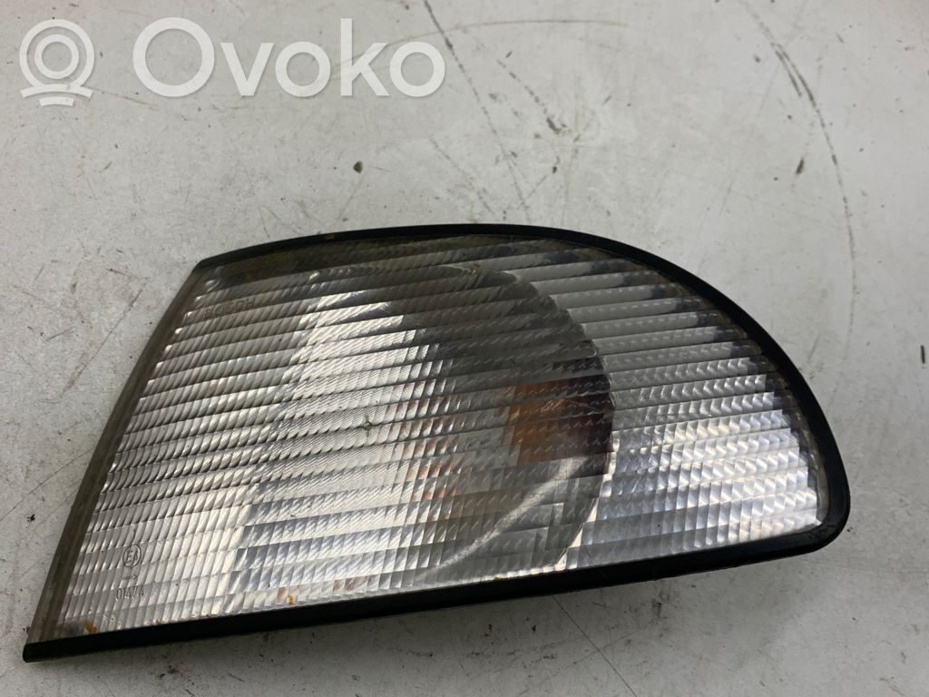 Audi A4 S4 B5 8D Front indicator light 