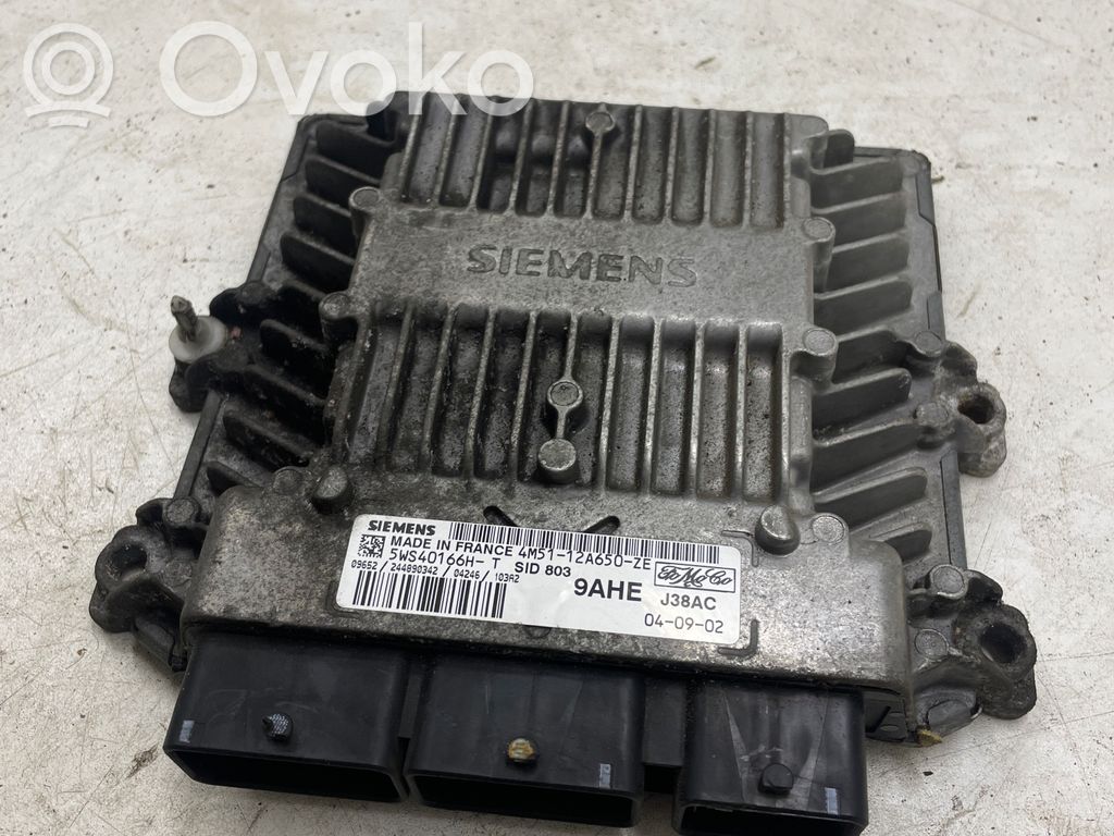 Ford C-MAX I Engine control unit/module 