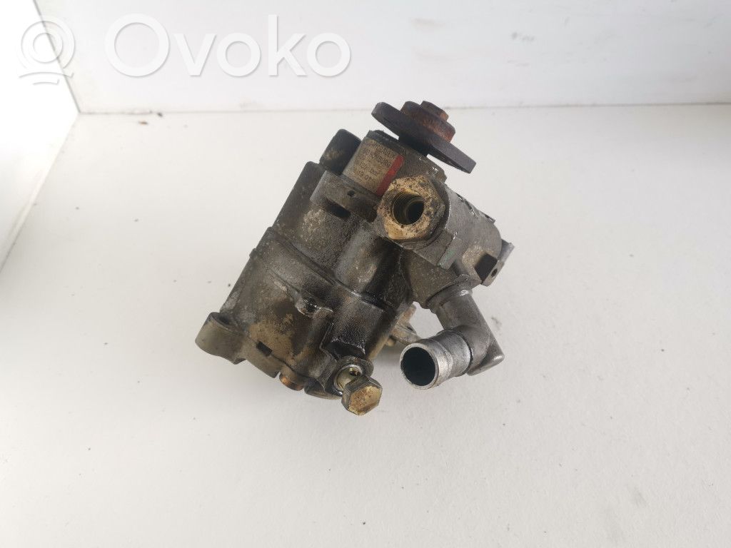 Mercedes-Benz E W210 Power steering pump 