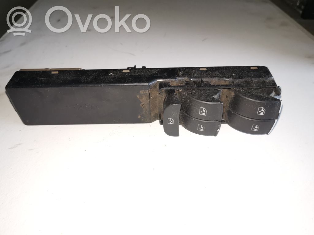 Electric window control switch   12764032,12758526,12764034