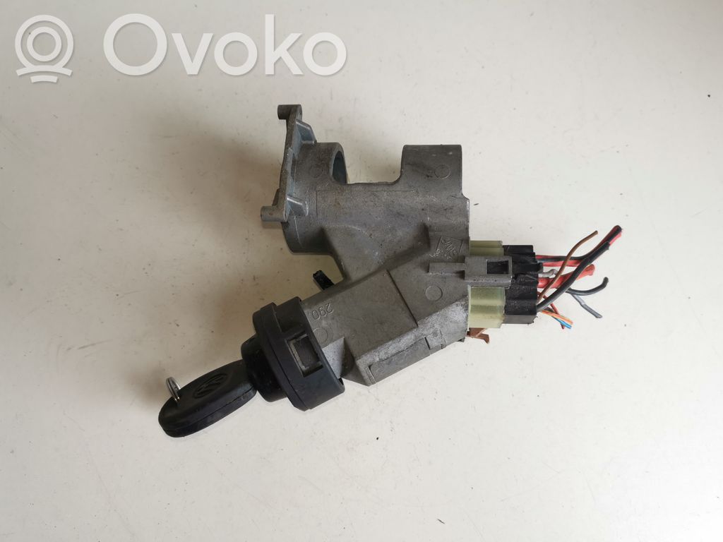 Volkswagen Golf III Ignition lock 