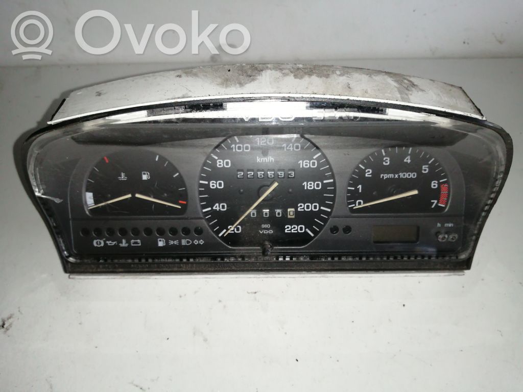 Seat Toledo I (1L) Speedometer (instrument cluster) 