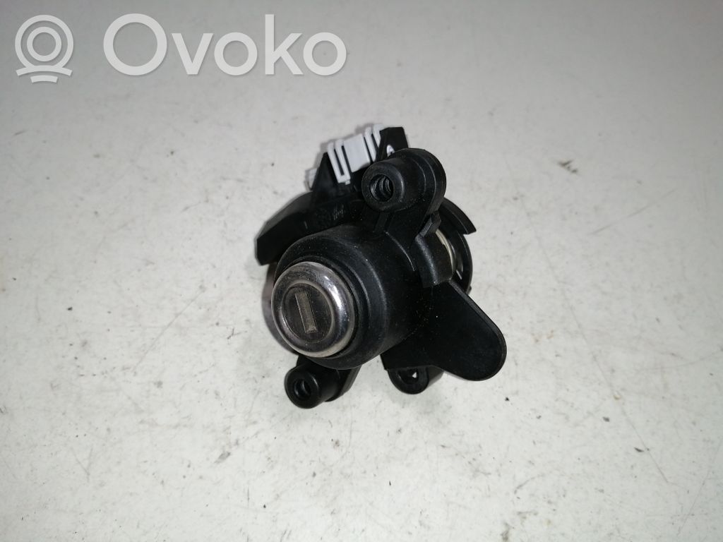 BMW 5 E60 E61 Tailgate exterior lock 