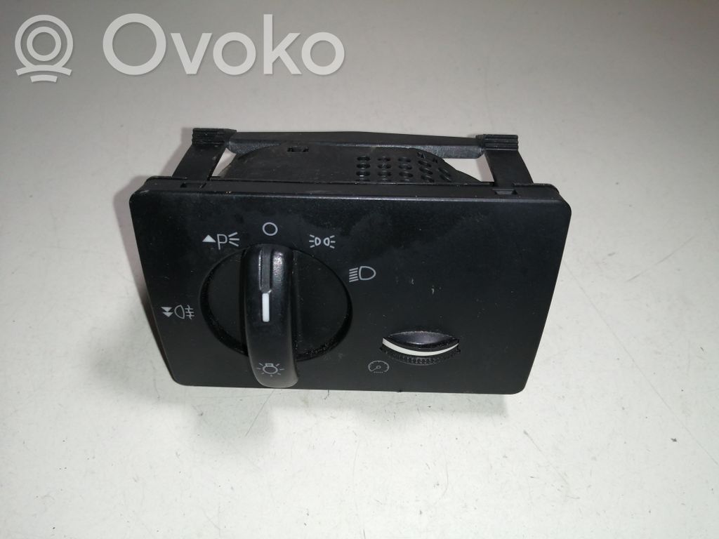 Ford Focus Light switch 