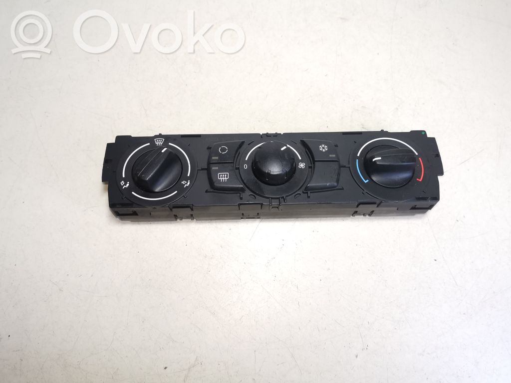 BMW 1 E81 E87 Climate control unit 