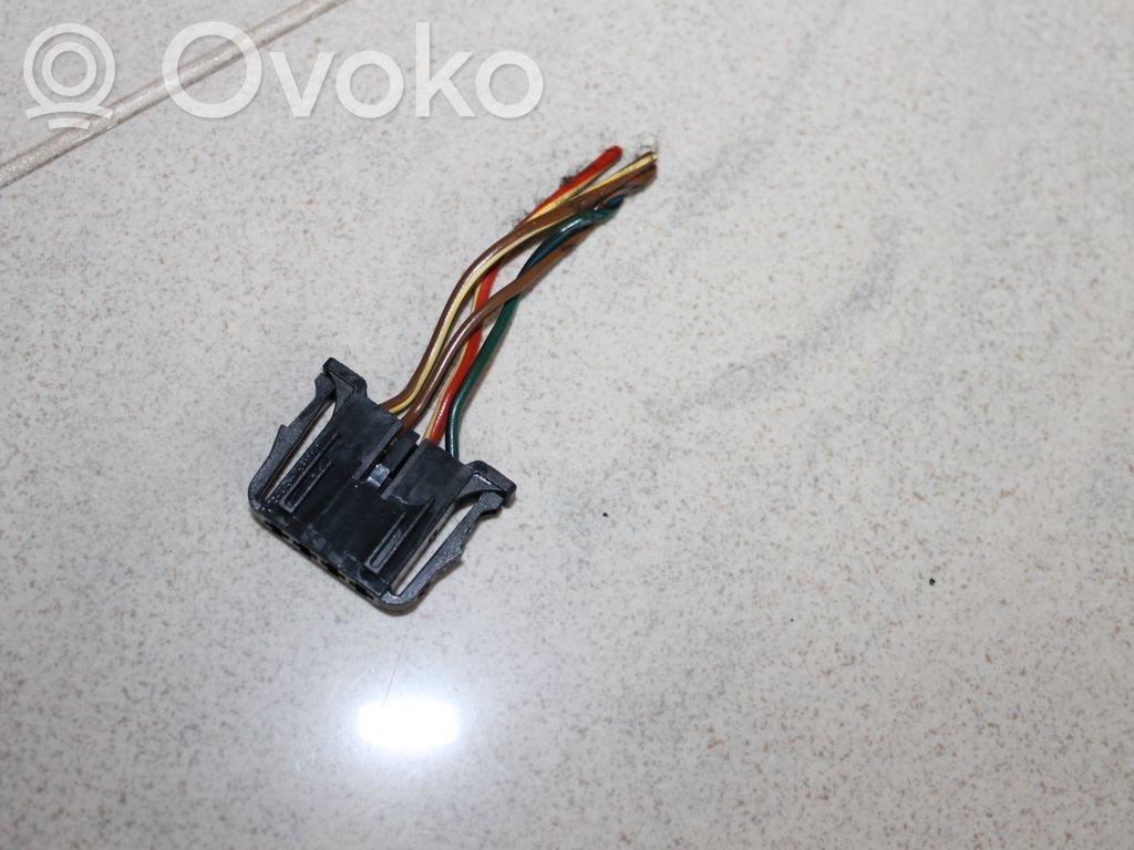 Volkswagen PASSAT B5.5 Wiązka przewodów systemu dźwiękowego 