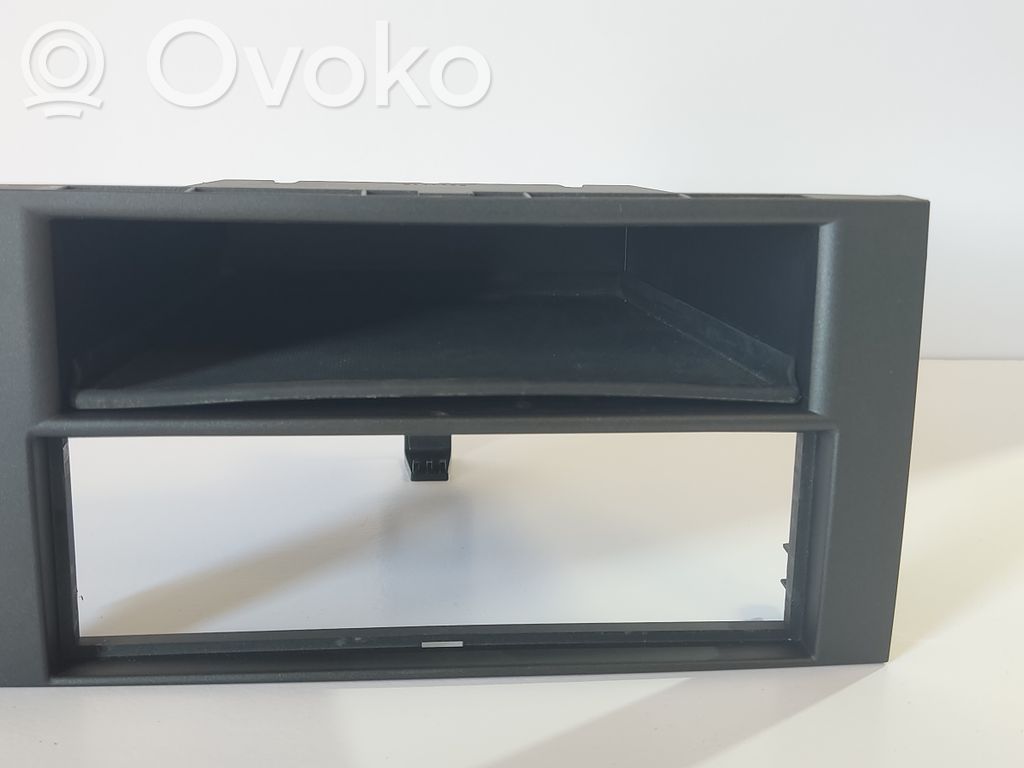 Ford Transit Radio/GPS head unit trim 