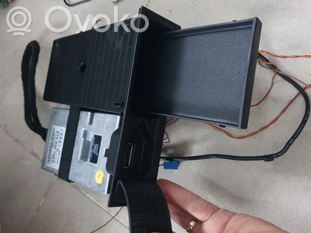 USB interface control unit module   8T0035785A,AMICAN