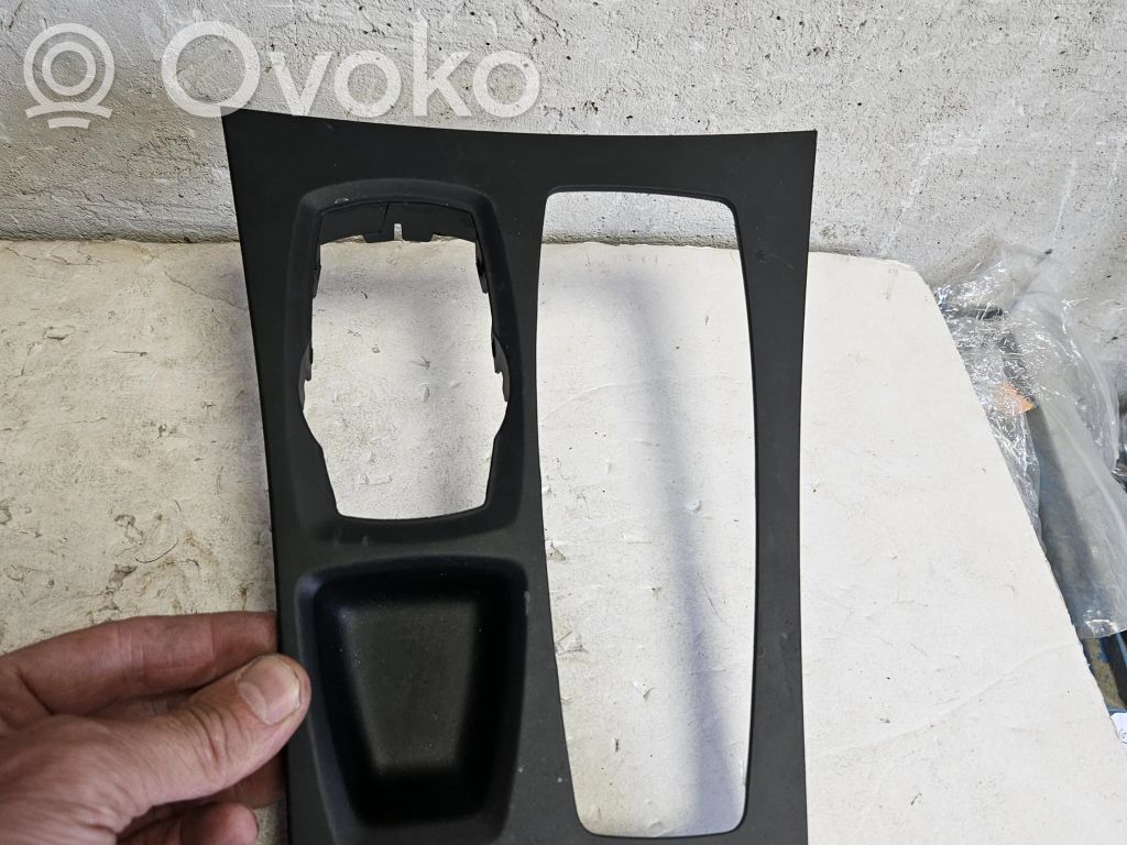 BMW X5 E70 Gear shifter surround trim plastic 