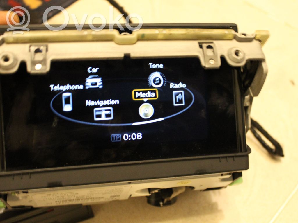Audi A3 S3 8V Monitor / wyświetlacz / ekran 