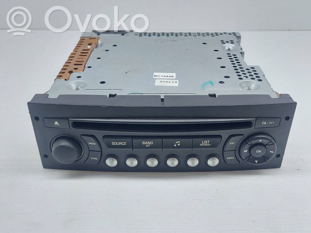 Peugeot 207 Radio/CD/DVD/GPS head unit 