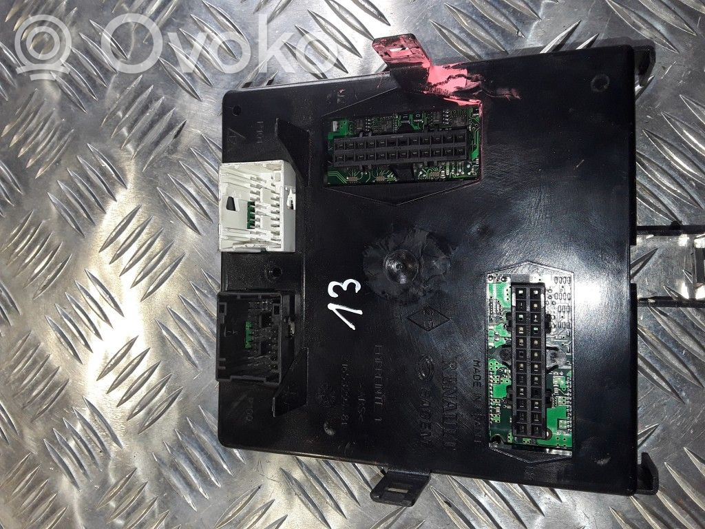 Immobilizer control unit/module   8200315946,281148448A,81N3