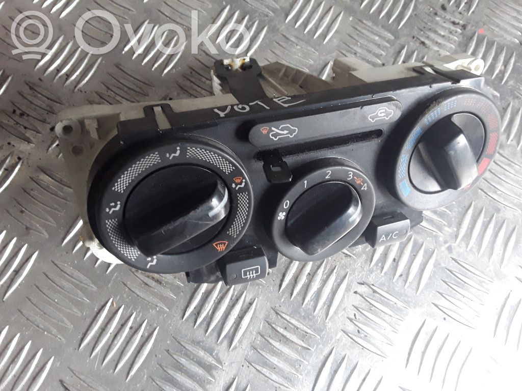 Nissan Note (E11) Climate control unit 