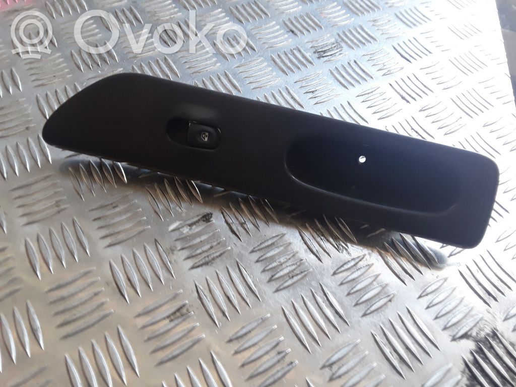 Electric window control switch   7701708153