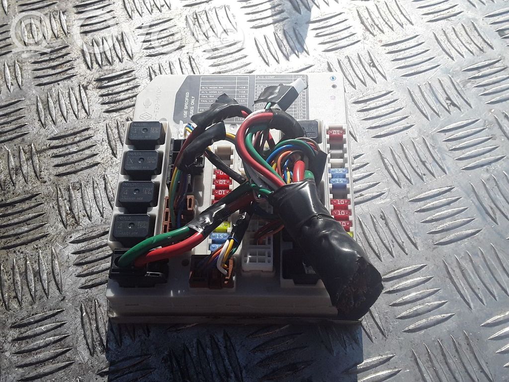 Saugiklių blokas   284B7AX62A,6G07,R1350