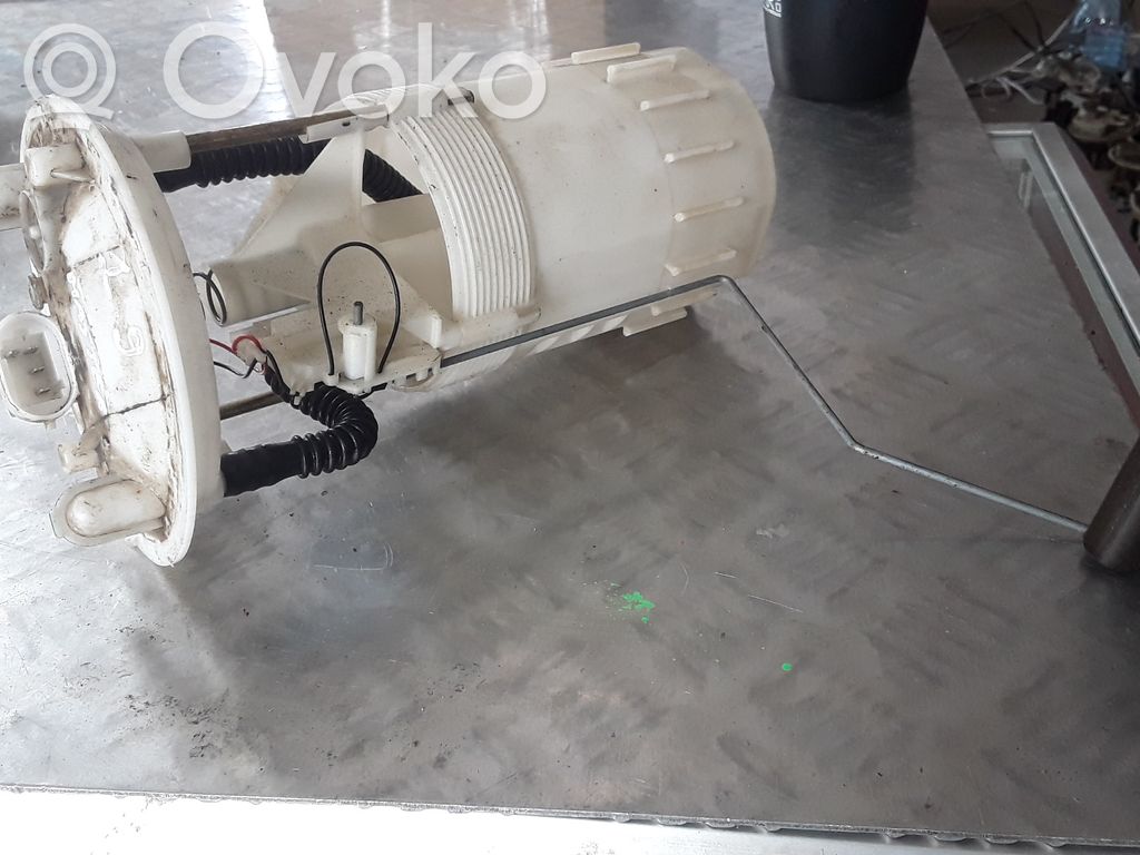 Renault Master II Bomba interna de combustible 