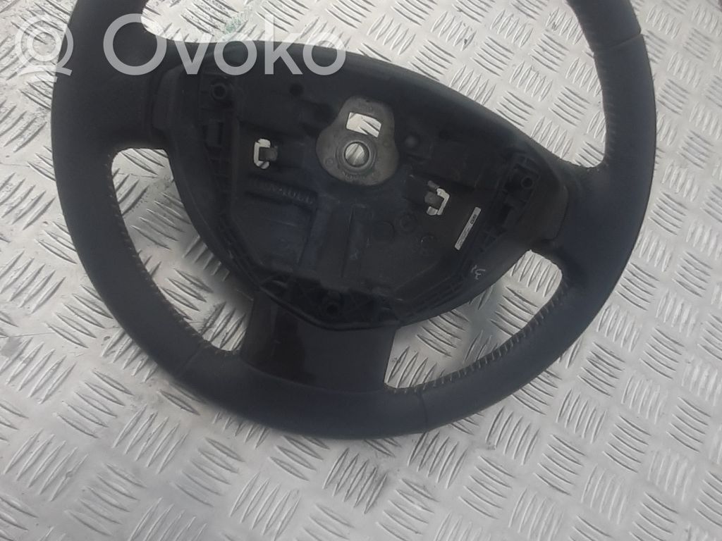 Dacia Duster Ohjauspyörä 