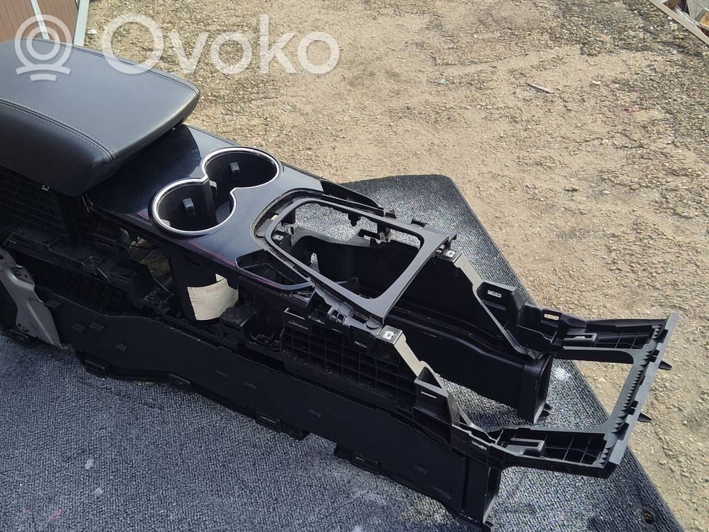 Center console   EM2BR043B04