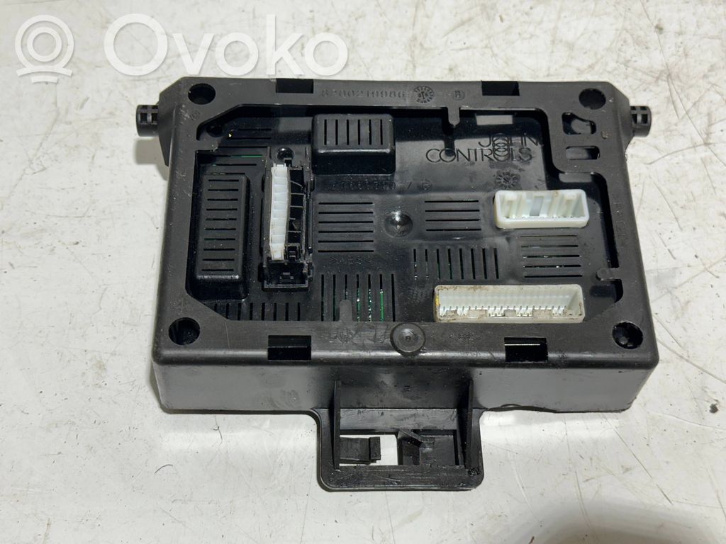 Renault Megane II Fuse module 