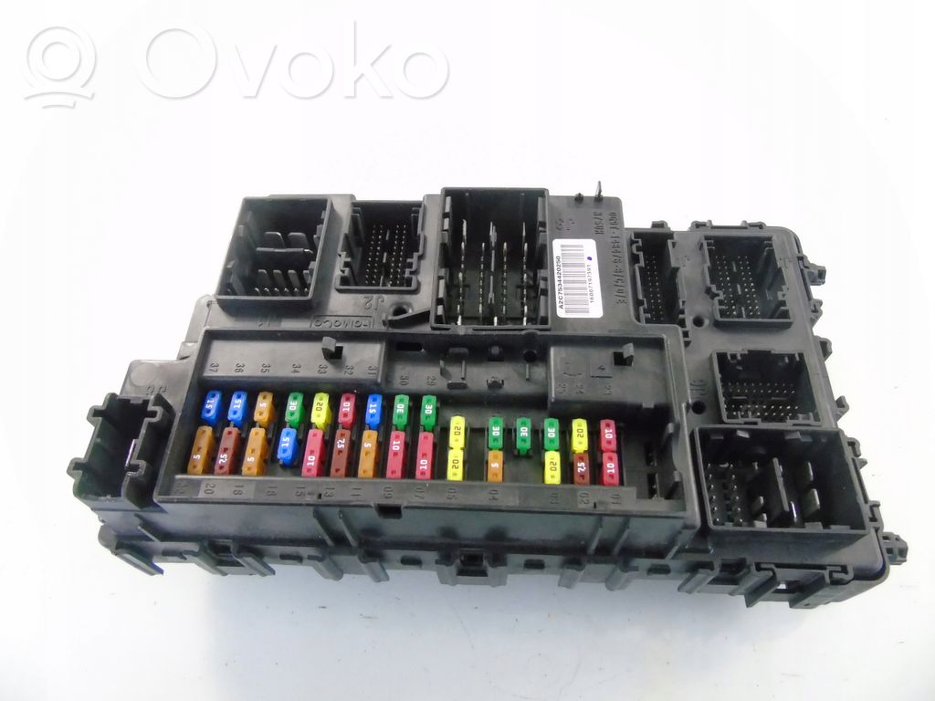 Ford Mondeo MK V Fuse module 