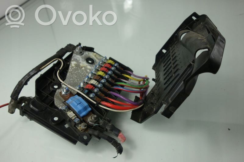 Ford C-MAX I Fuse module 