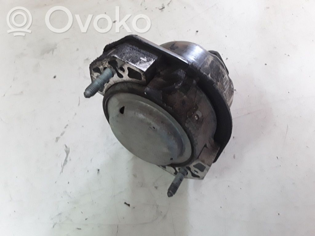 BMW 7 E65 E66 Engine mounting bracket 