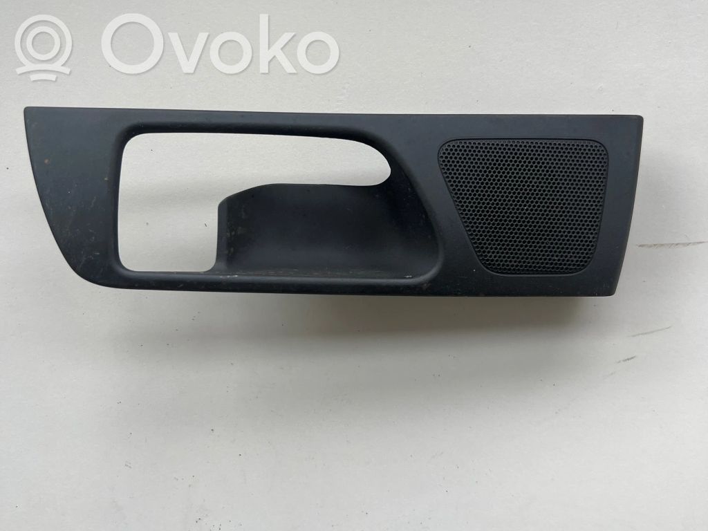 Toyota Avensis T250 Osłona klamki drzwi tylnych 