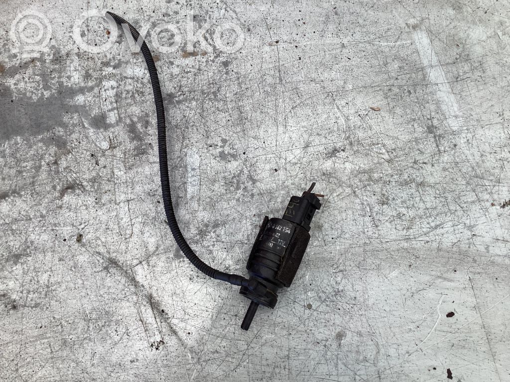 Windscreen/windshield washer pump   8362154,M009,10833