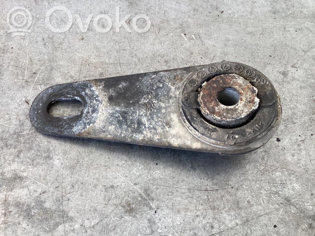 Peugeot 407 Engine mounting bracket 