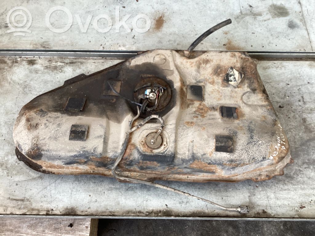 Toyota Corolla E120 E130 Depósito de combustible 