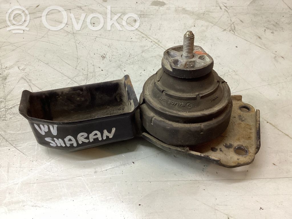 Volkswagen Sharan Engine mount bracket 