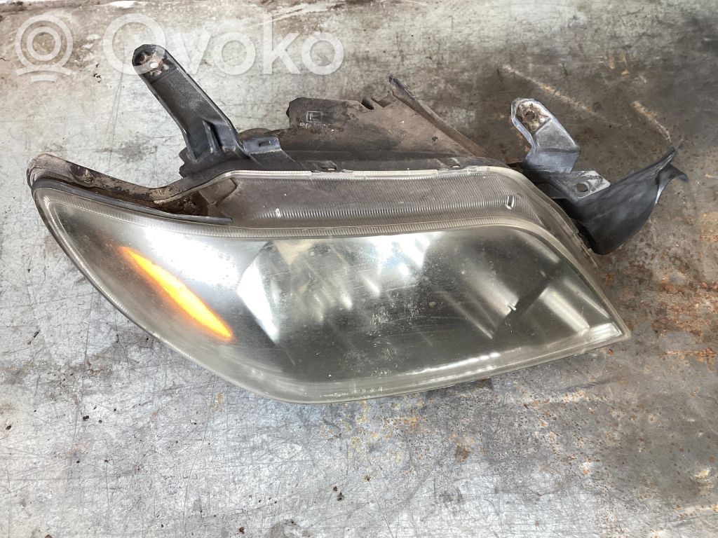 Mitsubishi Outlander Lampa przednia 