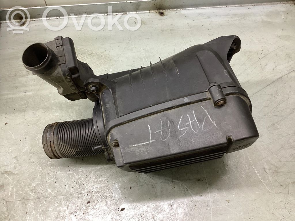 Volkswagen PASSAT B6 Obudowa filtra powietrza 