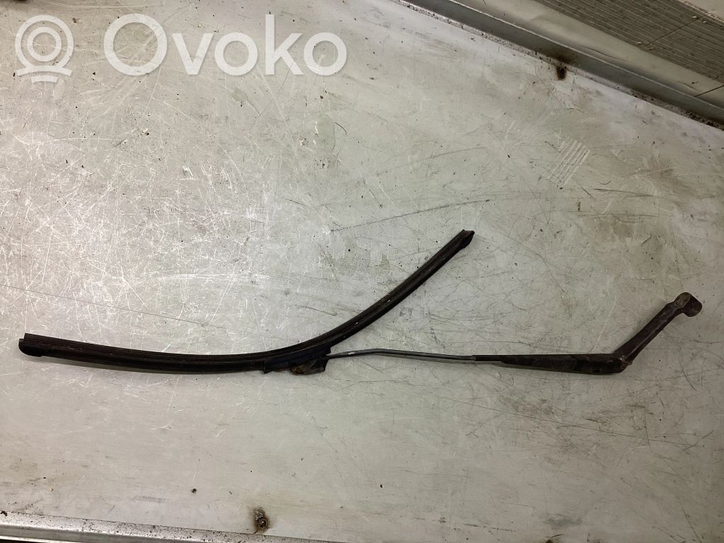 Subaru Legacy Ramię wycieraczki szyby przedniej / czołowej 