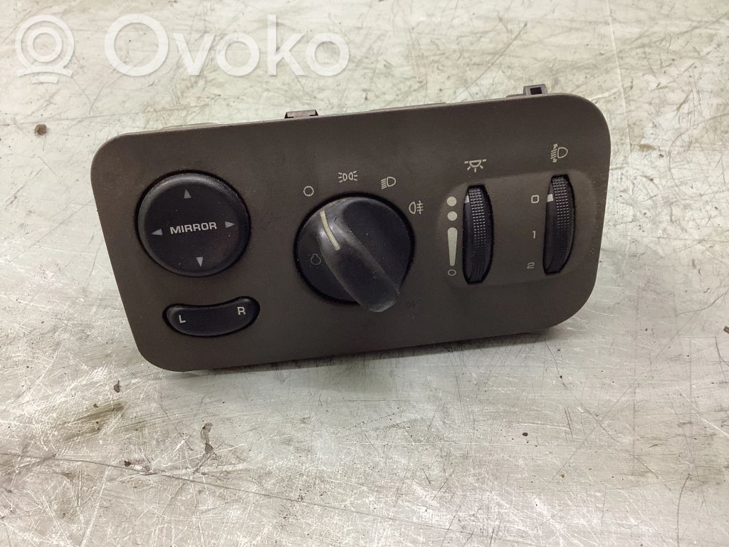 Chrysler Voyager Light switch 