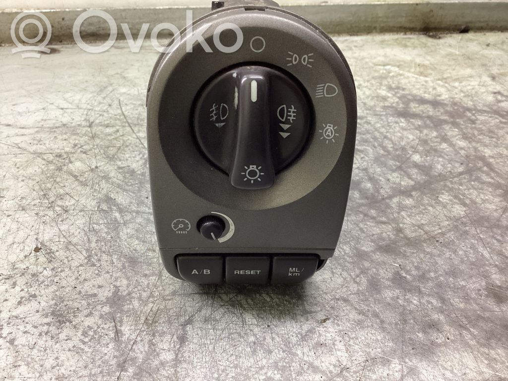 Jaguar X-Type Light switch 