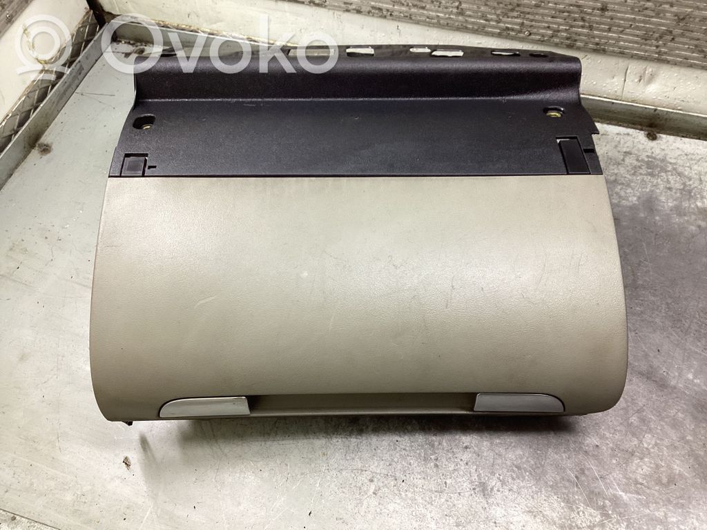 Audi A3 S3 8P Handschuhfach komplett 