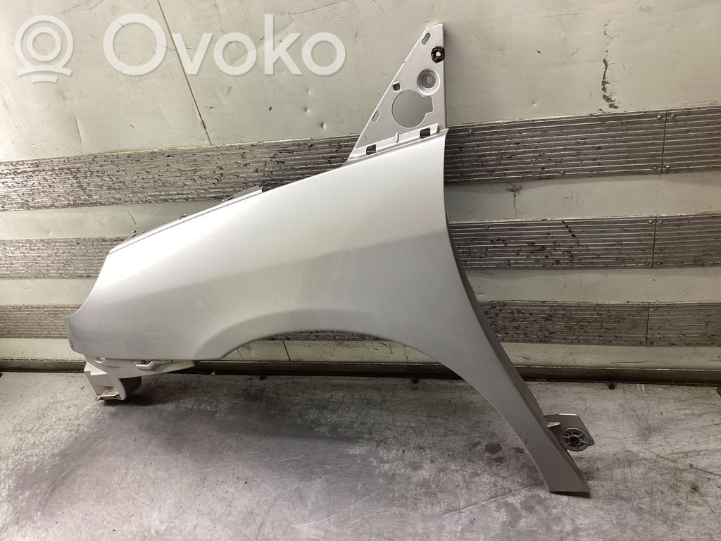 Peugeot 807 Błotnik przedni 