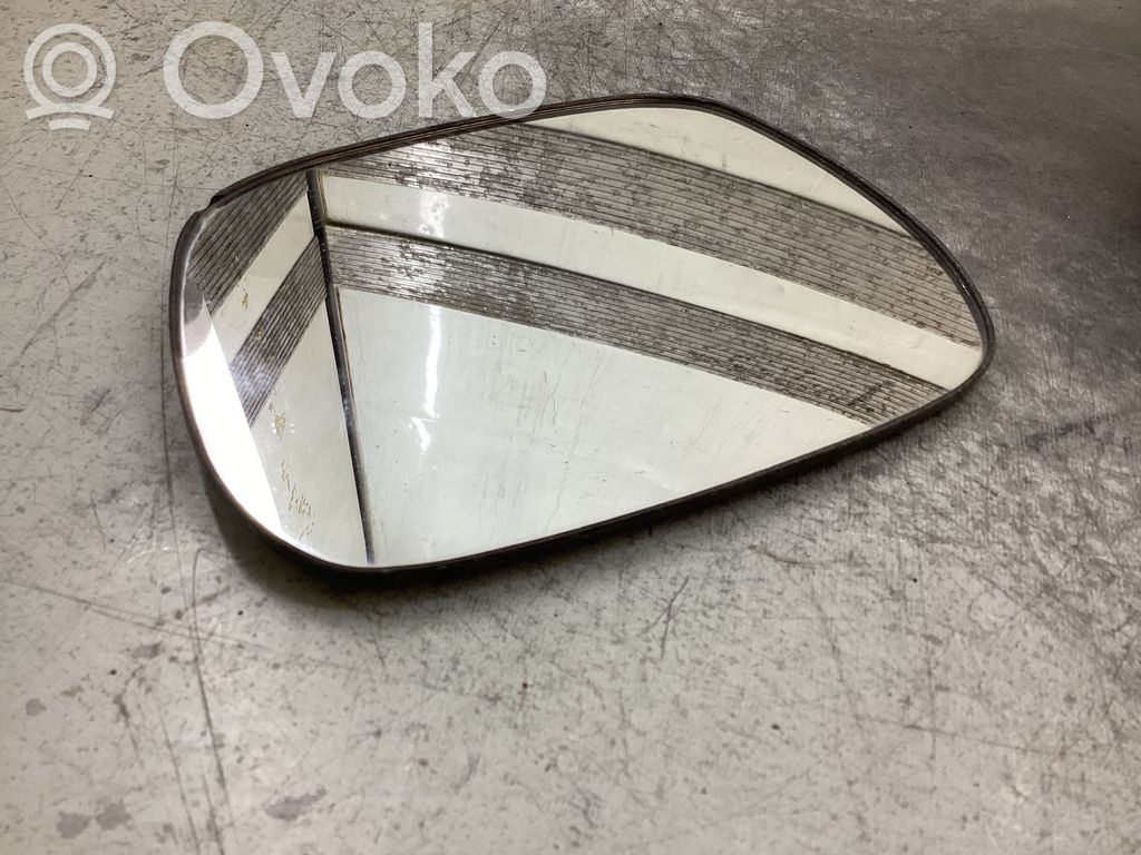 Toyota Avensis Verso Wing mirror glass 